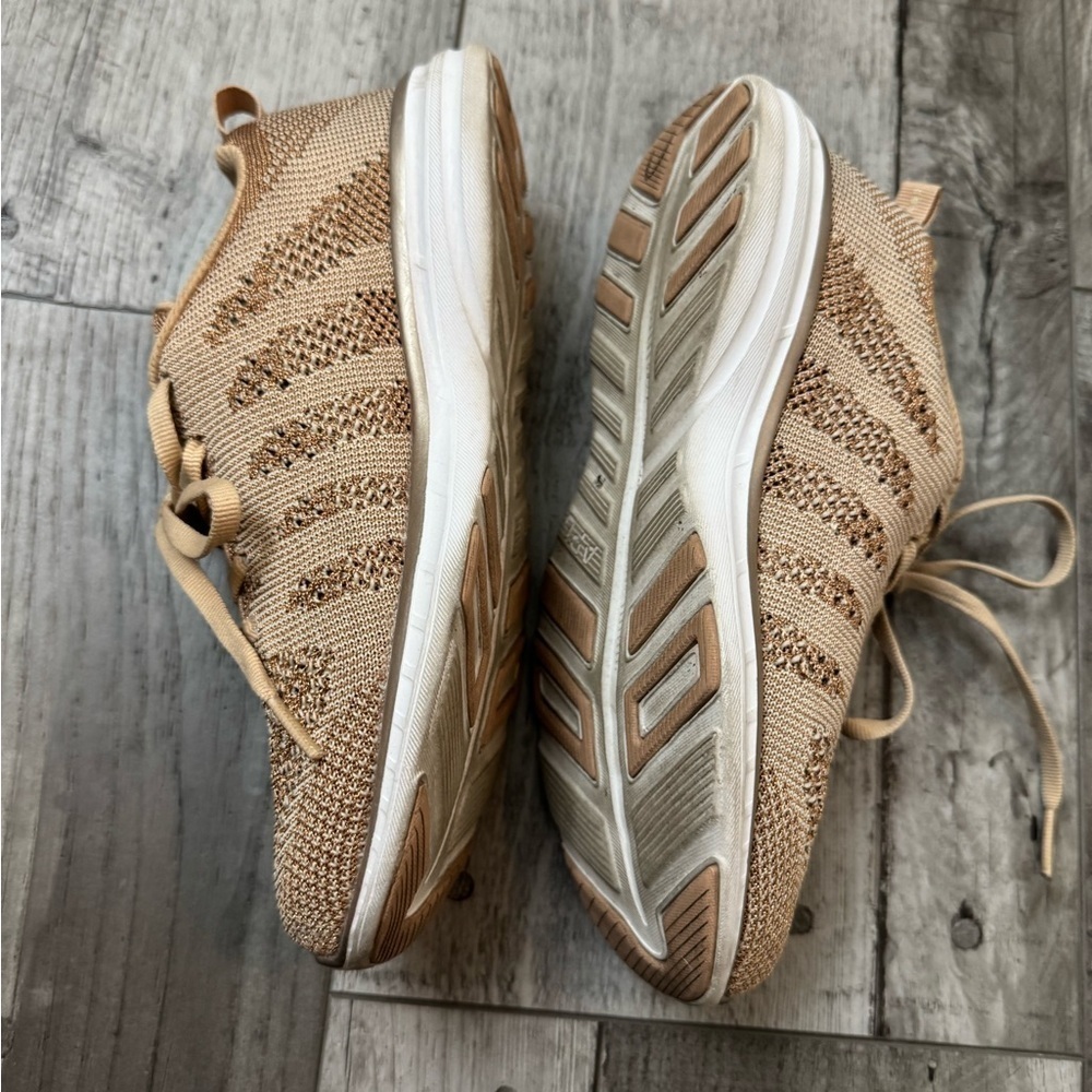 APL Athletic Propulsion Labs Techloom Pro Sneaker in Rose Gold & Parchment US 6 - Picture 3 of 11